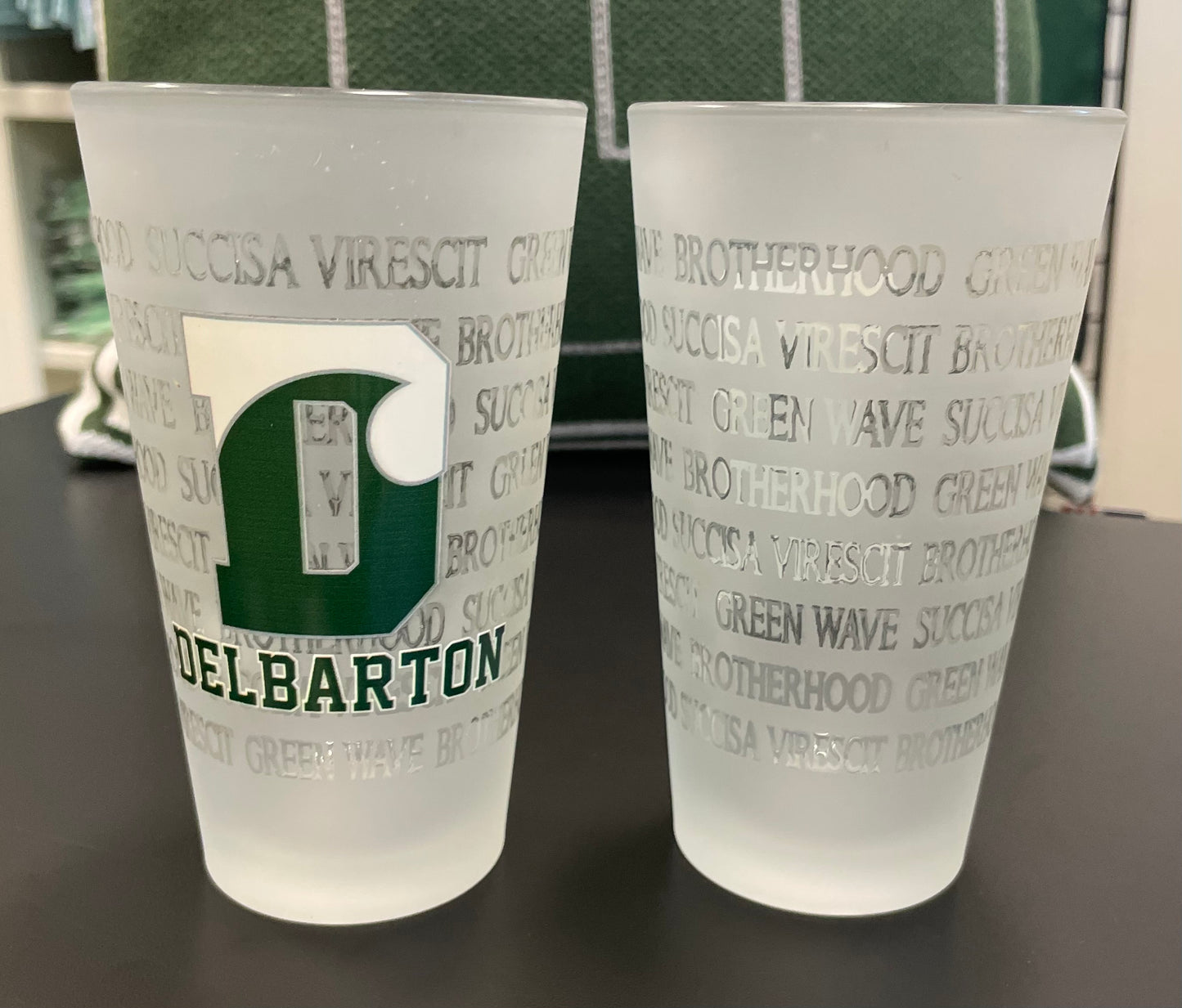 Glassware - Pint Glass - Etched Delbarton