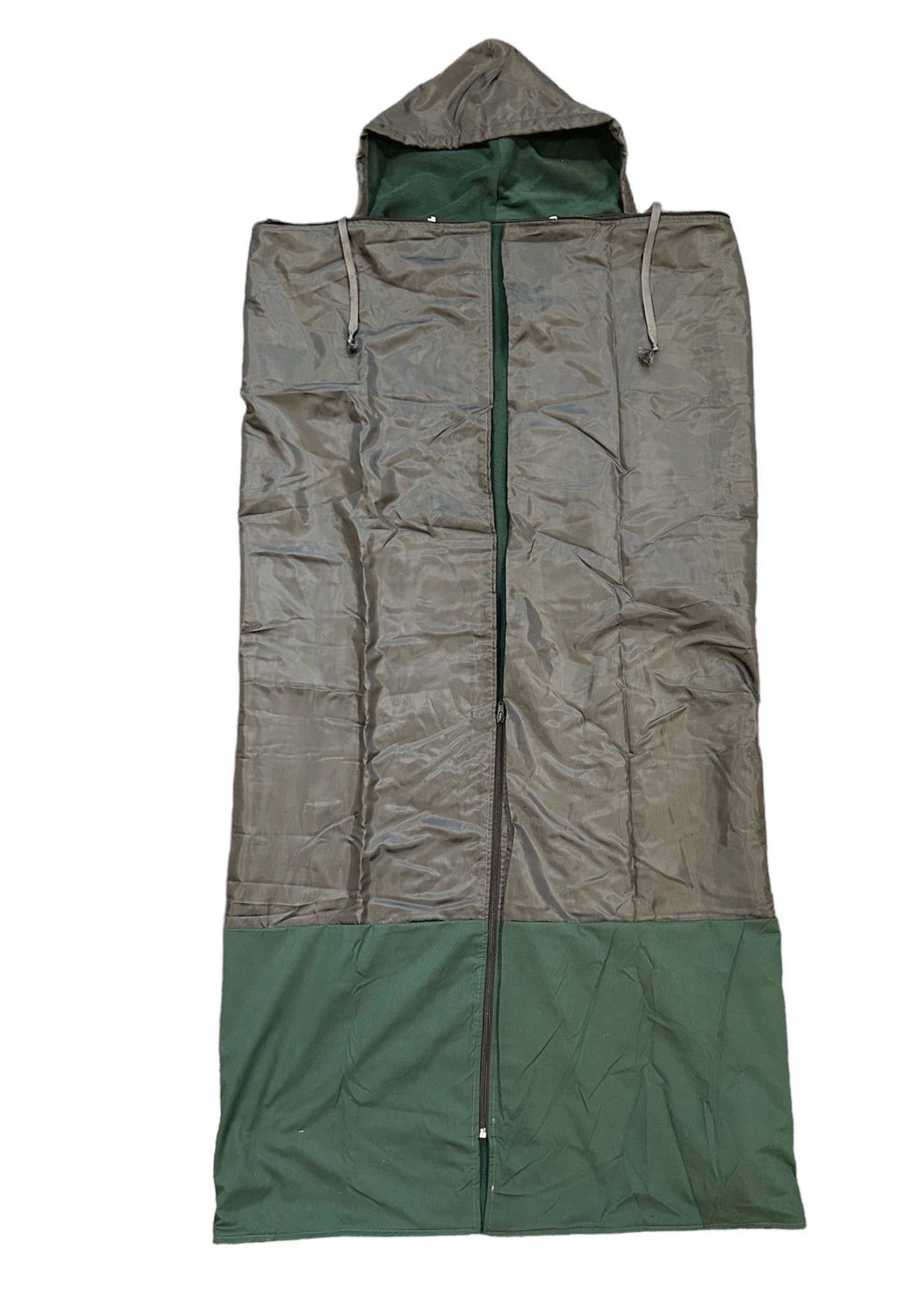 Blanket - Wearable Water Resistant - Dark Grey / Forest Green