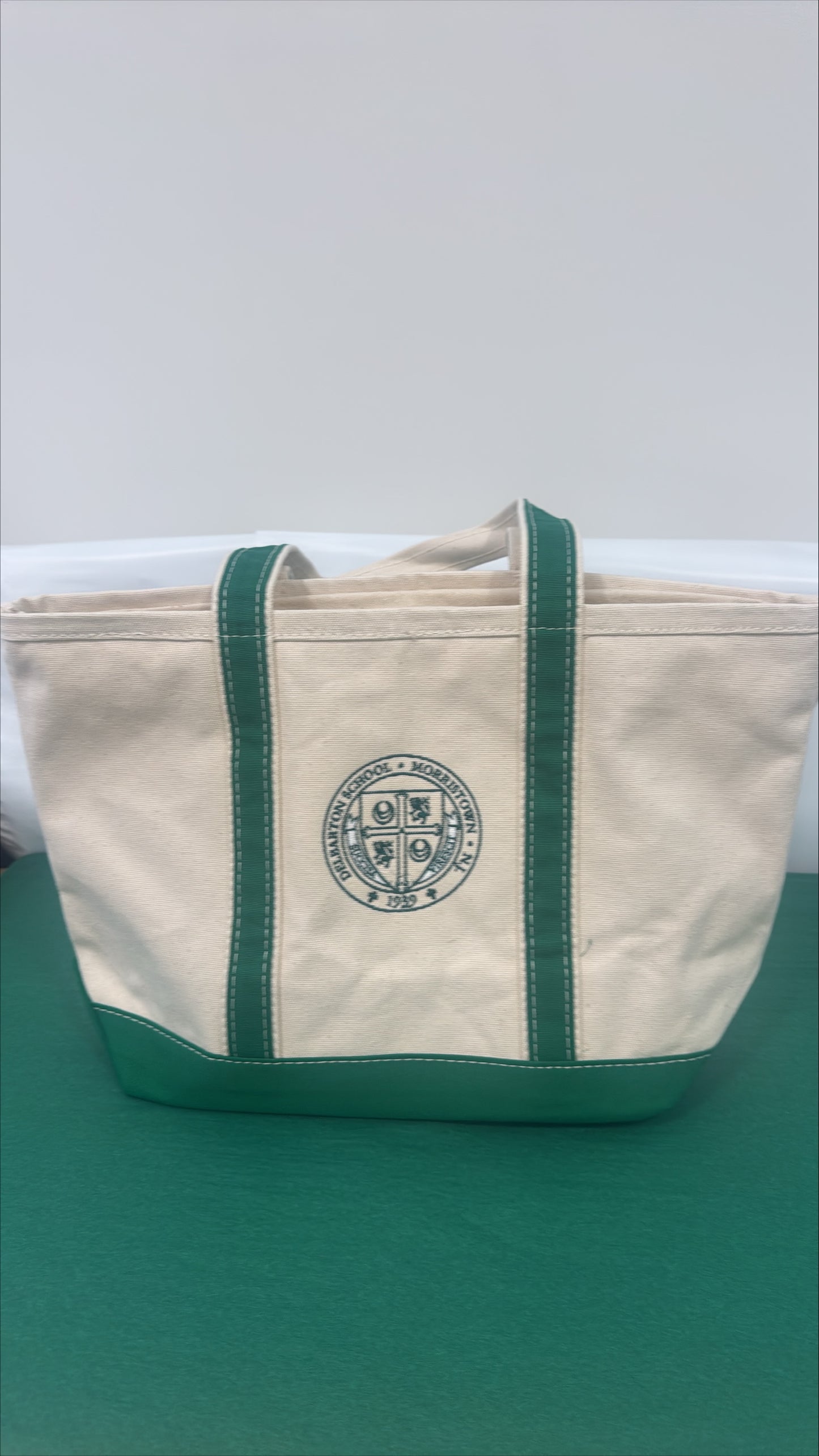 Bag - CB Station Classic Tote Medium Crest - Green